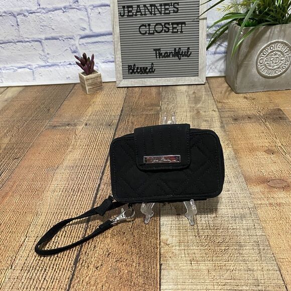 Vera Bradley Wristlet in Classic Black - Picture 1 of 9